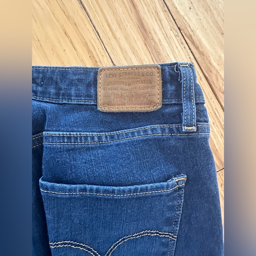 Levis High Rise Skinny - Picture 4 of 6